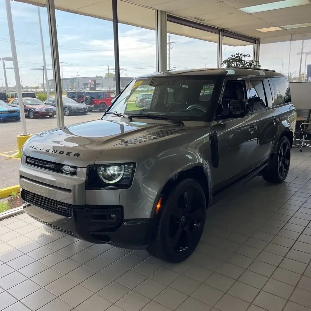 2023 Land Rover Defender 130 X-Dynamic SE Luxury