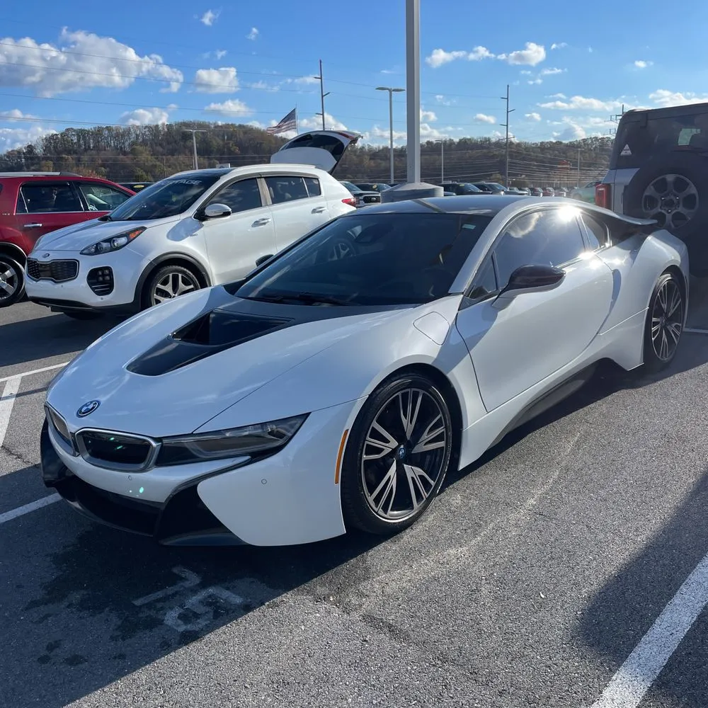 2017 BMW i8 Luxury